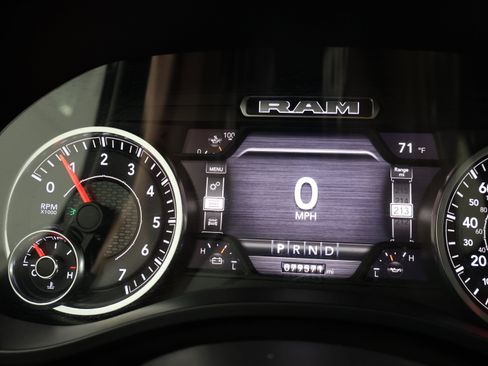 Used 2022 RAM 1500 Laramie AWD/4WD image 10