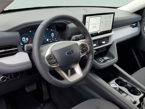 New 2026 Ford Explorer Active image 18