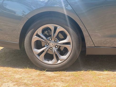 Used 2024 Honda Accord EX image 9