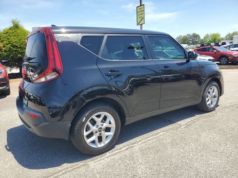 Used 2021 Kia Soul S FWD image 6