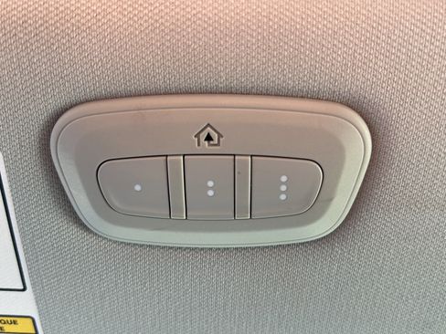 Used 2019 Jeep Cherokee Limited AWD/4WD image 39