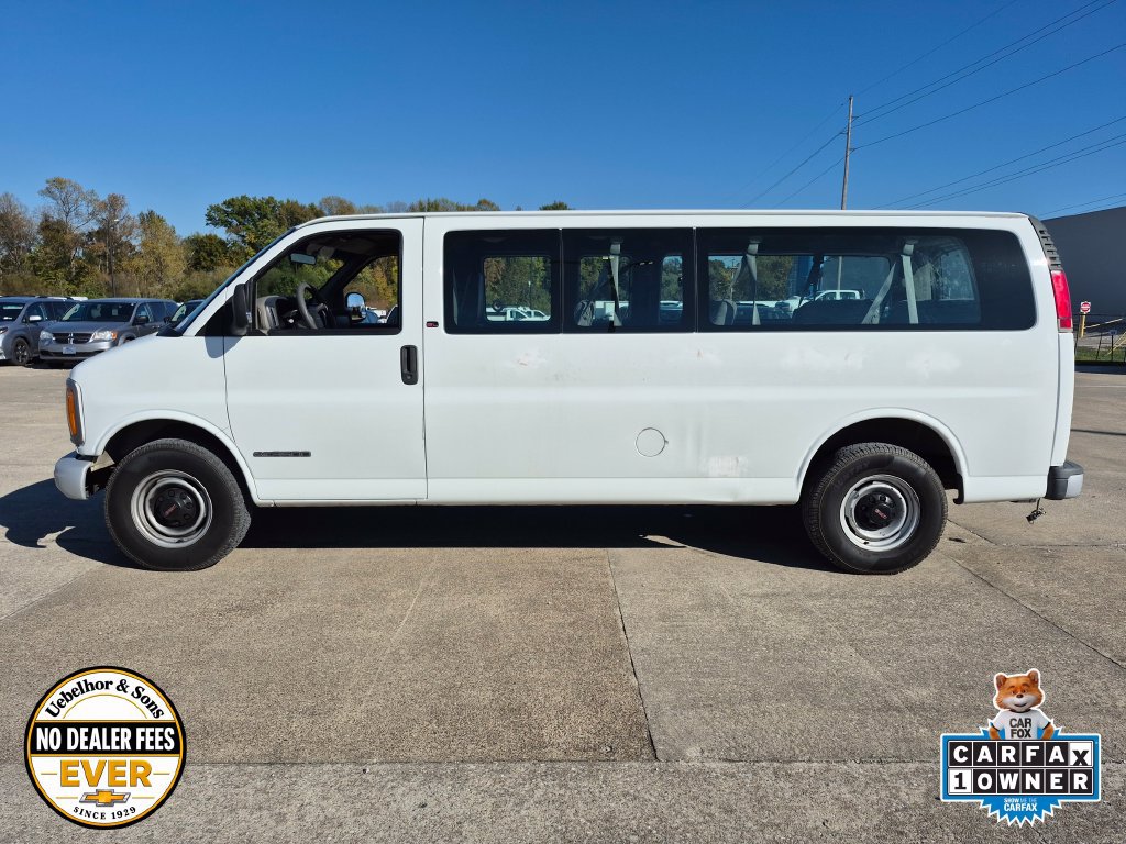 Used 2000 GMC Savana 3500 Extended Passenger w/ Convenience Pkg 1 RWD image 4