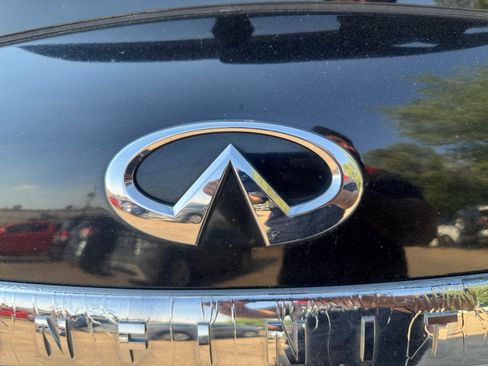 Used 2013 INFINITI QX56 4WD w/ Deluxe Touring Pkg image 23