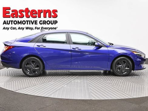 Used 2022 Hyundai Elantra Blue w/ Cargo Package FWD image 4