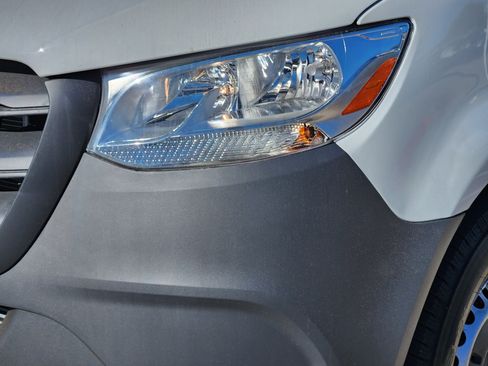 Used 2020 Mercedes-Benz Sprinter 144 Cargo image 8