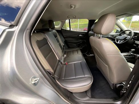 Used 2024 Chevrolet Trax ACTIV w/ Driver Confidence Package FWD image 16
