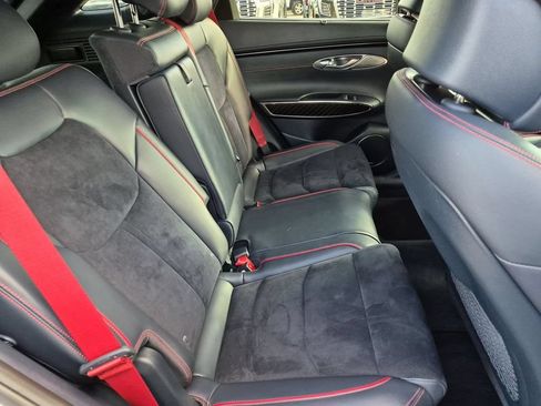 Used 2022 Genesis GV70 3.5T Sport w/ Sport Prestige Package AWD/4WD image 20