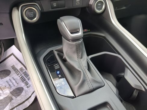 Used 2025 Toyota Grand Highlander AWD image 26