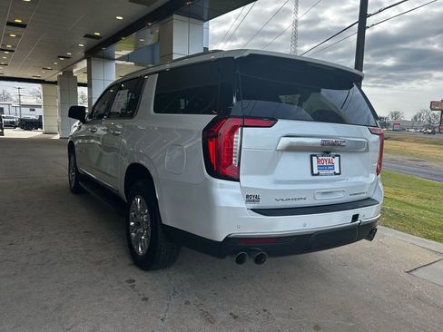 Used 2021 GMC Yukon XL Denali image 7