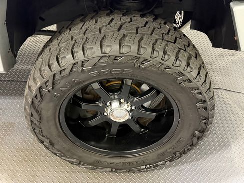 Used 2012 Chevrolet Tahoe LT image 19