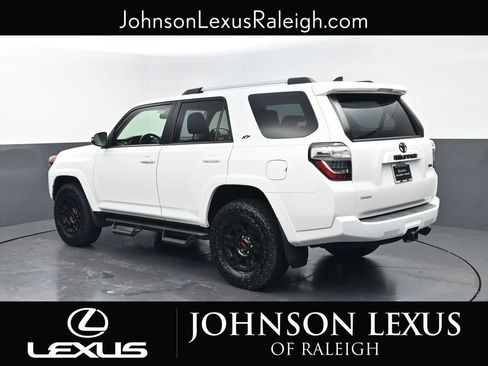 Used 2024 Toyota 4Runner SR5 Premium w/ Moonroof Package AWD/4WD image 7