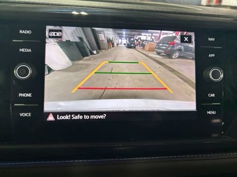 Used 2022 Volkswagen Taos SEL w/ Panoramic Sunroof Package AWD/4WD image 7