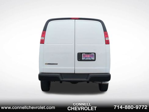 New 2026 Chevrolet Express 2500 Extended RWD image 6