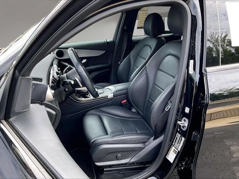 Used 2022 Mercedes-Benz GLC 300 image 21