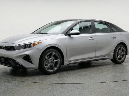 Used 2025 Kia K4 FWD image 3