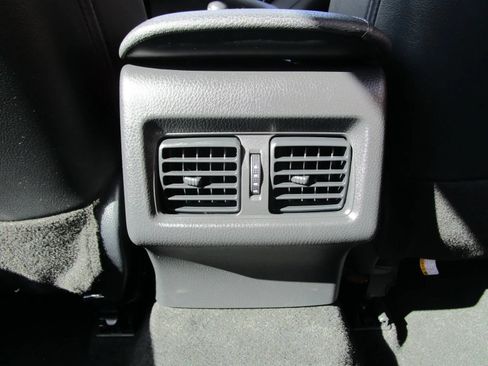 Used 2024 Toyota Camry XLE FWD image 15