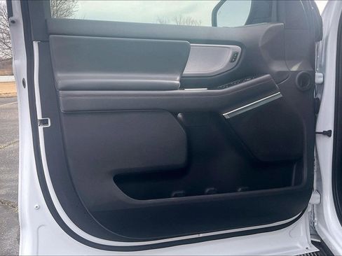 Used 2025 Ford Expedition Active image 19