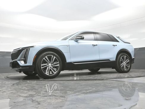 Certified 2024 Cadillac Lyriq Luxury AWD/4WD image 26