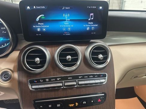 Certified 2021 Mercedes-Benz GLC 300 4MATIC image 19