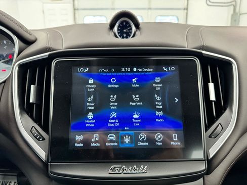 Used 2019 Maserati Ghibli S Q4 AWD/4WD image 34
