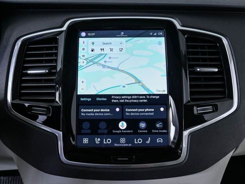 Certified 2024 Volvo XC90 B6 Plus w/ Protection Package Premier AWD/4WD image 14