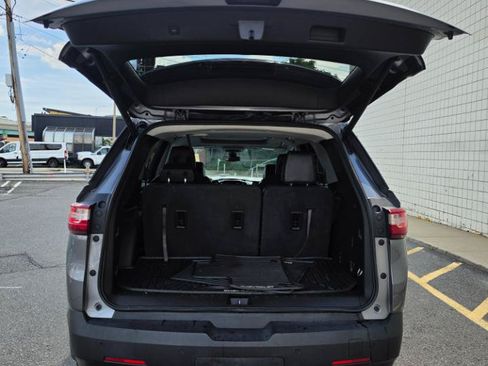 Used 2018 Chevrolet Traverse LT AWD/4WD image 9