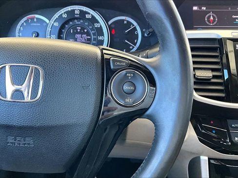 Used 2016 Honda Accord EX-L image 11