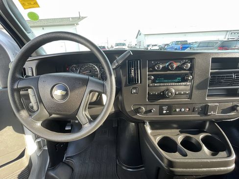Used 2025 Chevrolet Express 3500 LT w/ LT Preferred Equipment Group RWD image 33