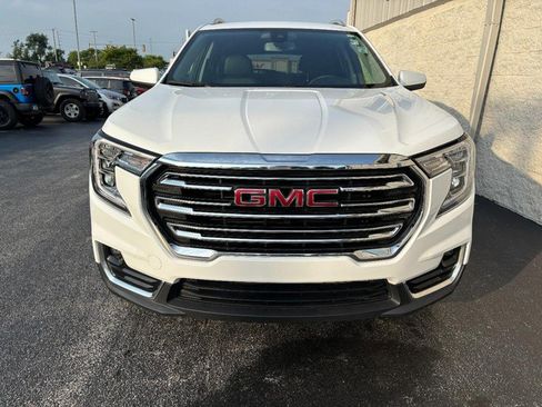 Used 2024 GMC Terrain SLT AWD/4WD image 11