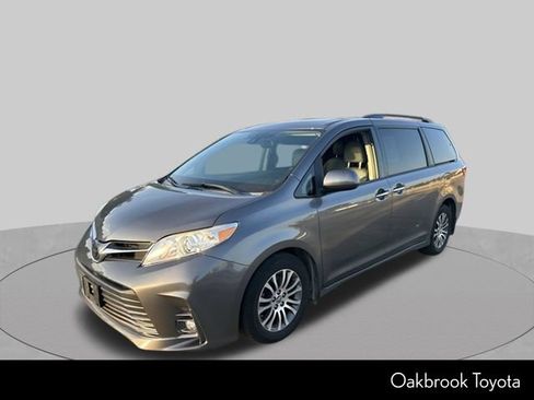 Certified 2018 Toyota Sienna XLE w/ XLE Navigation Package FWD image 1