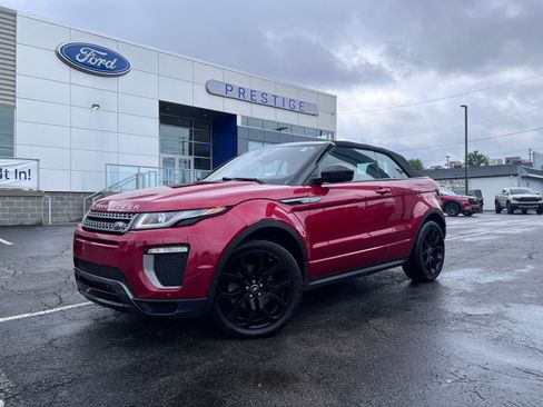 Used 2017 Land Rover Range Rover Evoque SE Dynamic AWD/4WD image 2