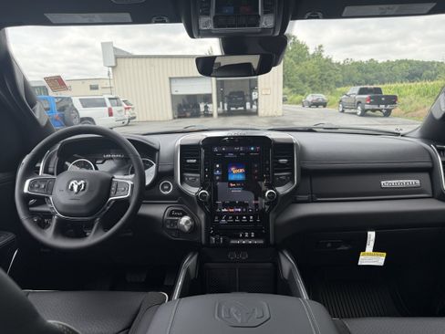 New 2026 RAM 1500 Laramie w/ Laramie Preferred Package AWD/4WD image 16
