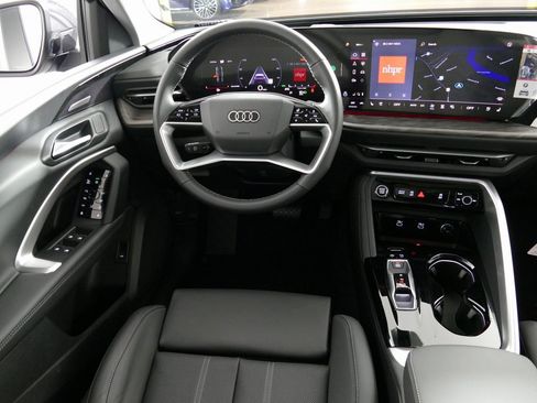 New 2025 Audi Q5 Premium Plus image 26