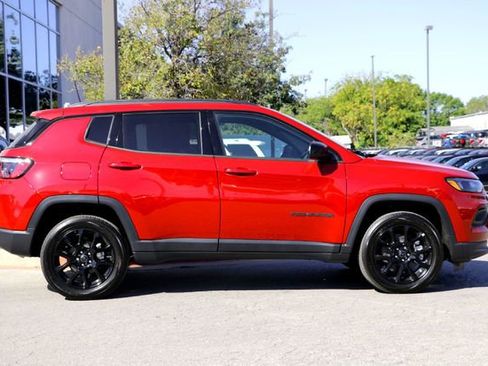 New 2026 Jeep Compass Latitude image 4