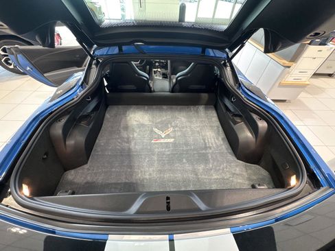 Used 2016 Chevrolet Corvette Z06 w/ 2LZ Preferred Equipment Group RWD image 10