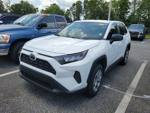 Certified 2022 Toyota RAV4 LE FWD image 8