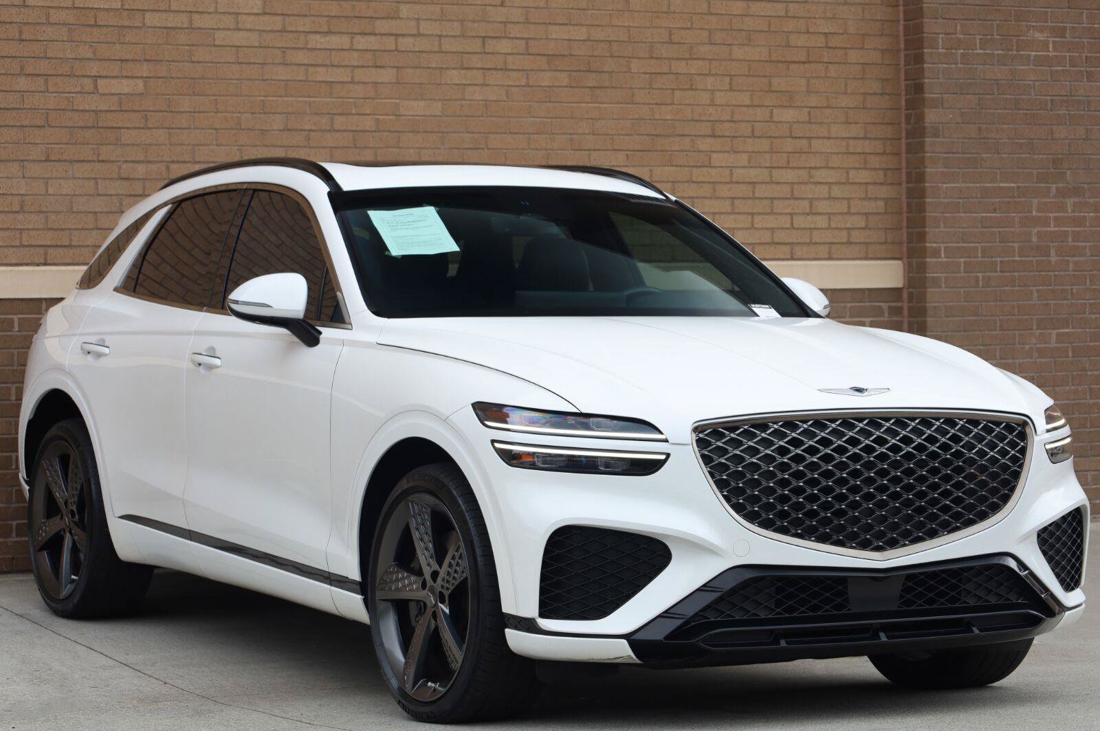 Used 2022 Genesis GV70 3.5T Sport AWD/4WD image 7