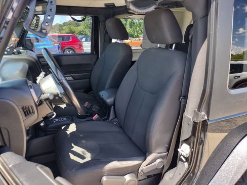Used 2016 Jeep Wrangler Sport AWD/4WD image 11