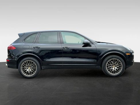 Used 2017 Porsche Cayenne image 8