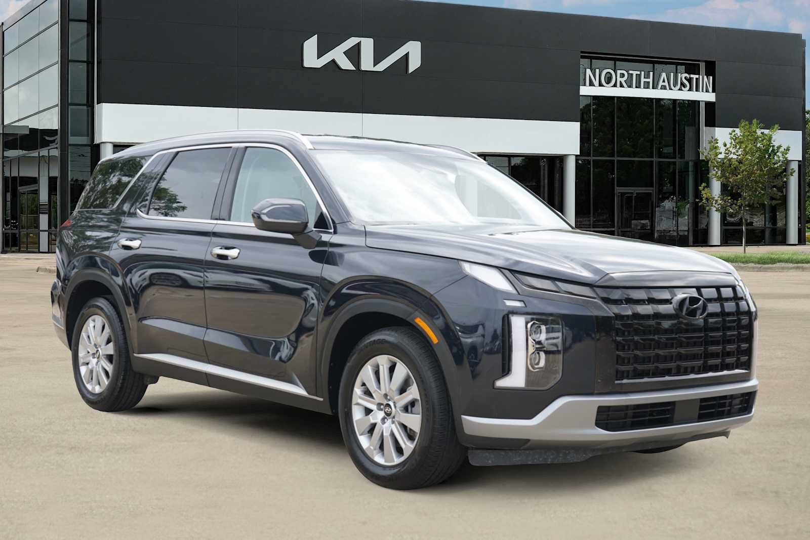 Used 2025 Hyundai Palisade SEL FWD image 6