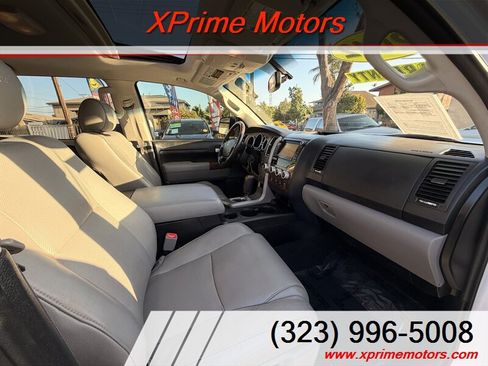 Used 2012 Toyota Tundra Limited w/ Platinum Pkg AWD/4WD image 31