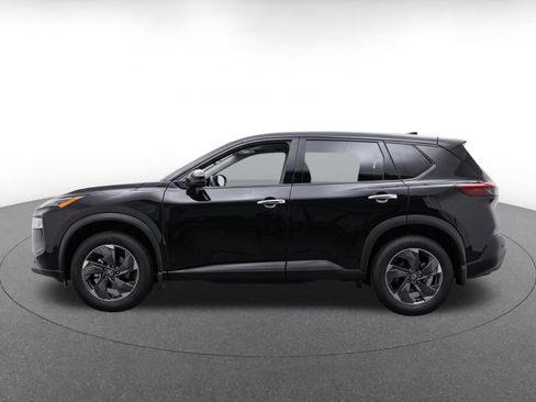 Used 2025 Nissan Rogue SV FWD image 4