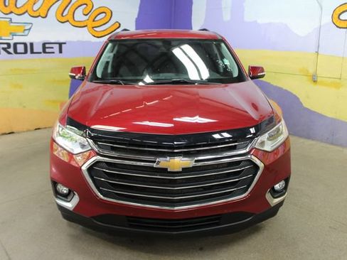 Used 2020 Chevrolet Traverse LT FWD image 3