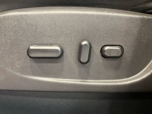 Used 2017 Ford Escape SE w/ Equipment Group 201A image 14