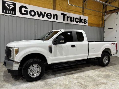 Used 2019 Ford F250 XL w/ XL Value Package AWD/4WD image 4