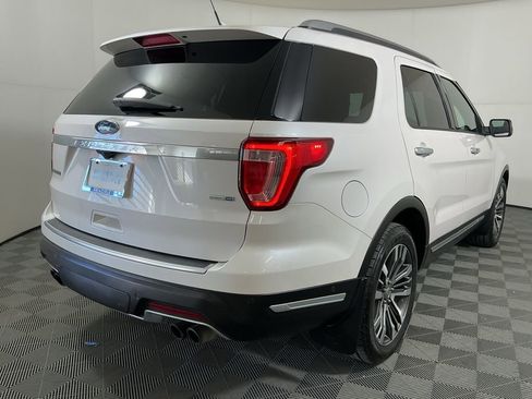 Used 2018 Ford Explorer Platinum image 5