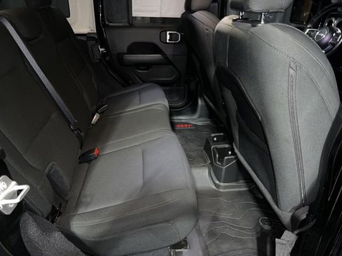 Used 2022 Jeep Wrangler Unlimited Sahara w/ Cold Weather Group image 20