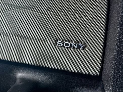 Used 2013 Ford F150 Platinum image 27