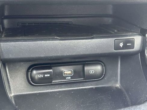 Used 2021 Kia Seltos EX image 16