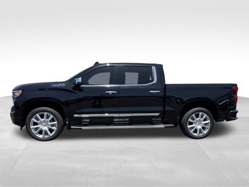 Used 2025 Chevrolet Silverado 1500 High Country w/ High Country Premium Package AWD/4WD image 6